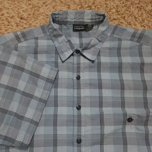 Patagonia Blue Plaid‎ Mens XL Short Sleeve Button Up Seersucker Shirt